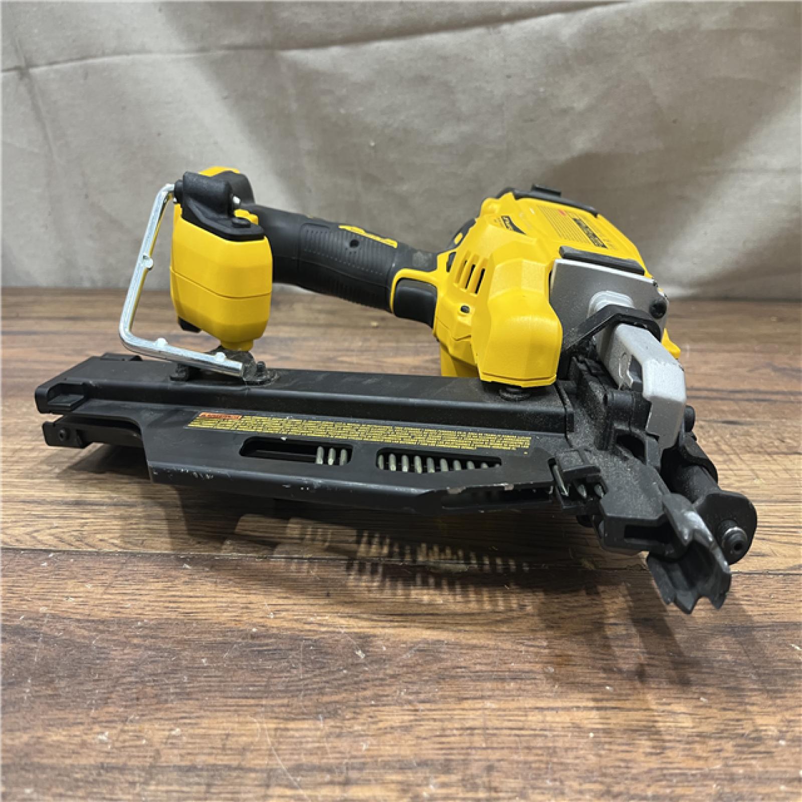 AS-IS DEWAS-IS20-Volt 30Â° Cordless Framing Nailer (Tool-Only)