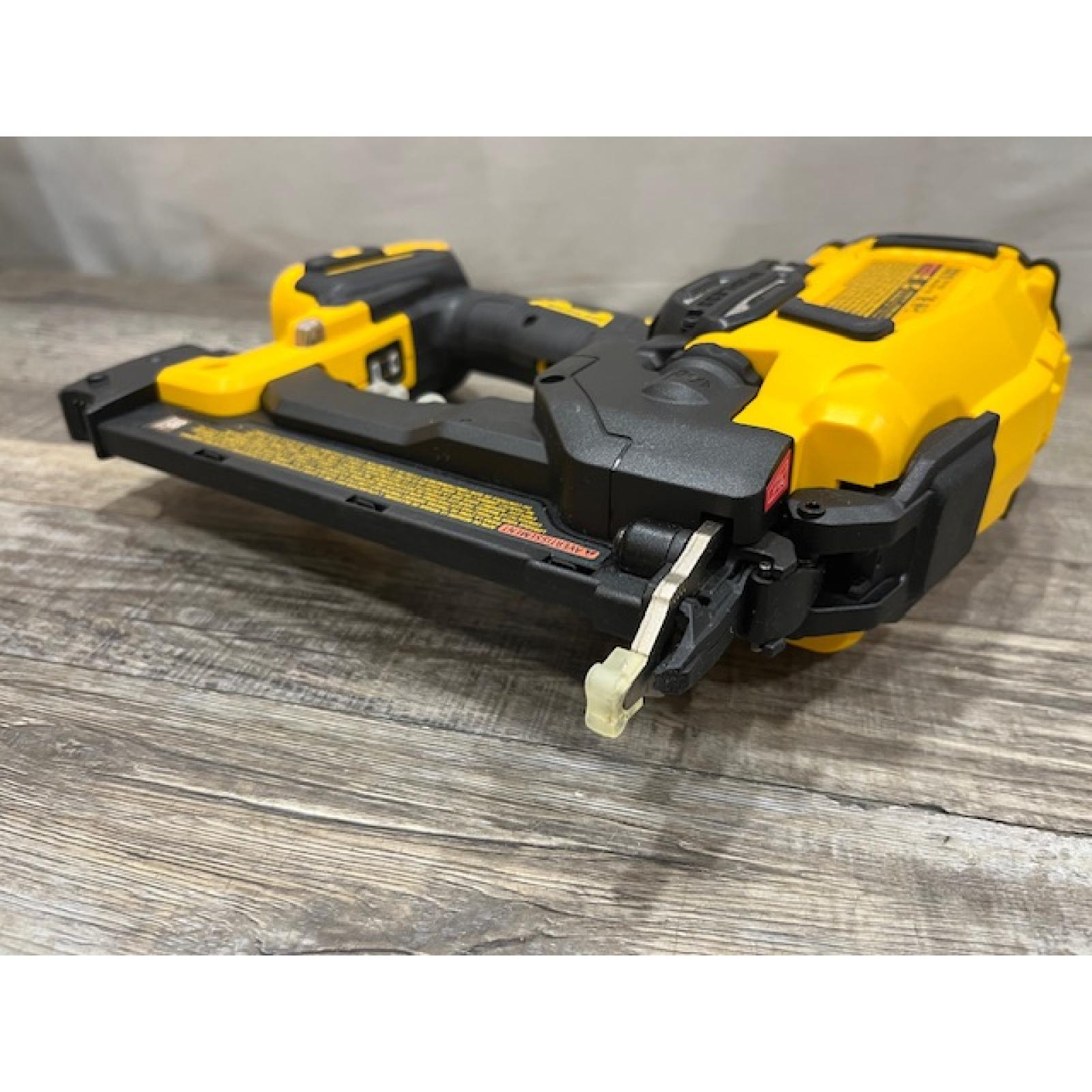 AS-IS DEWALT 20V MAX XR 18 Gauge Cordless Brad Nailer (Tool Only)