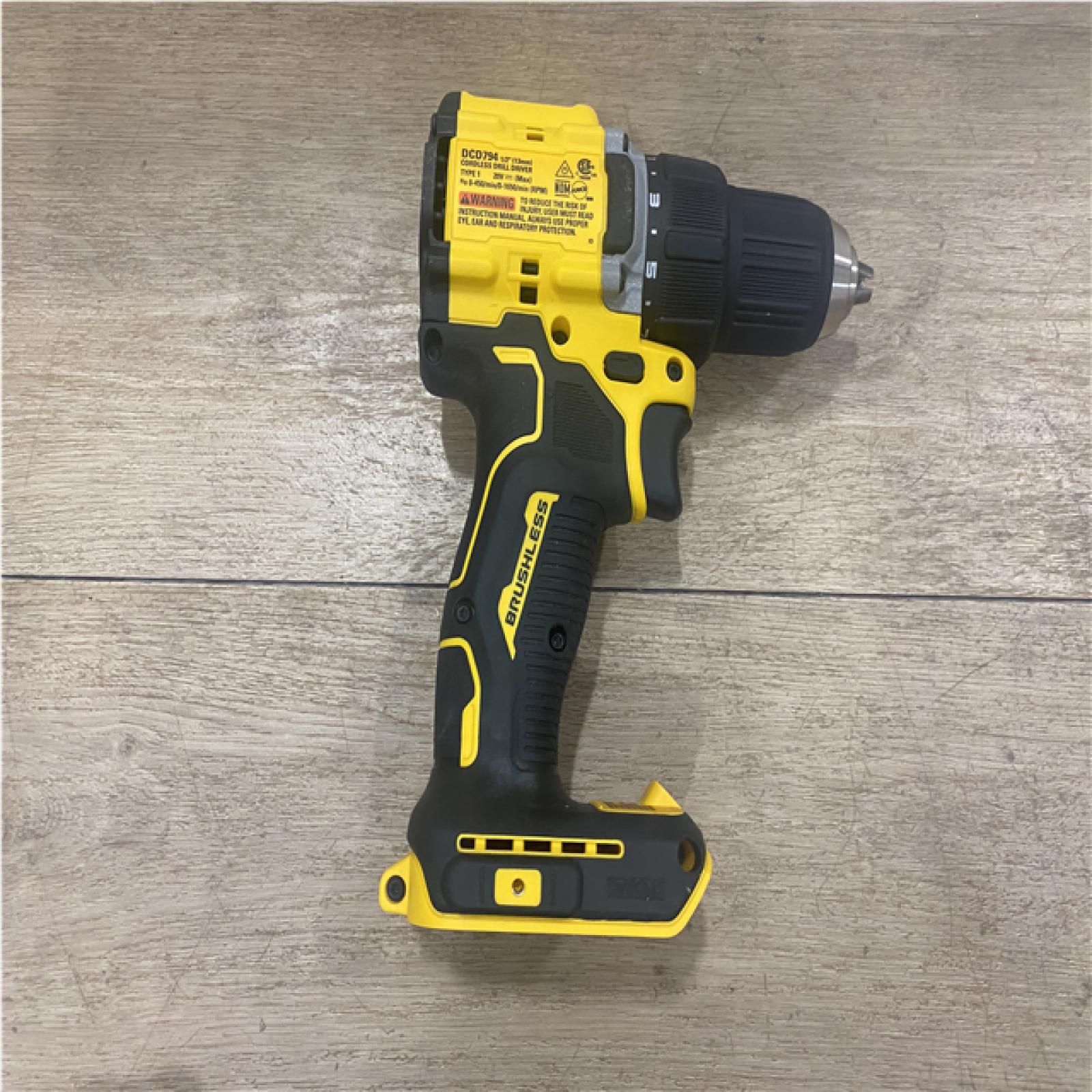 AS -IS DEWALT ATOMIC 20V Lithium-Ion Cordless 1/2 in. Hammer Drill Kit