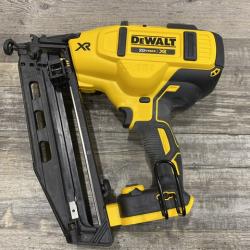 AS-IS DEWALT 20V MAX XR 16-Gauge Electric Cordless Angled Finishing Nailer Kit