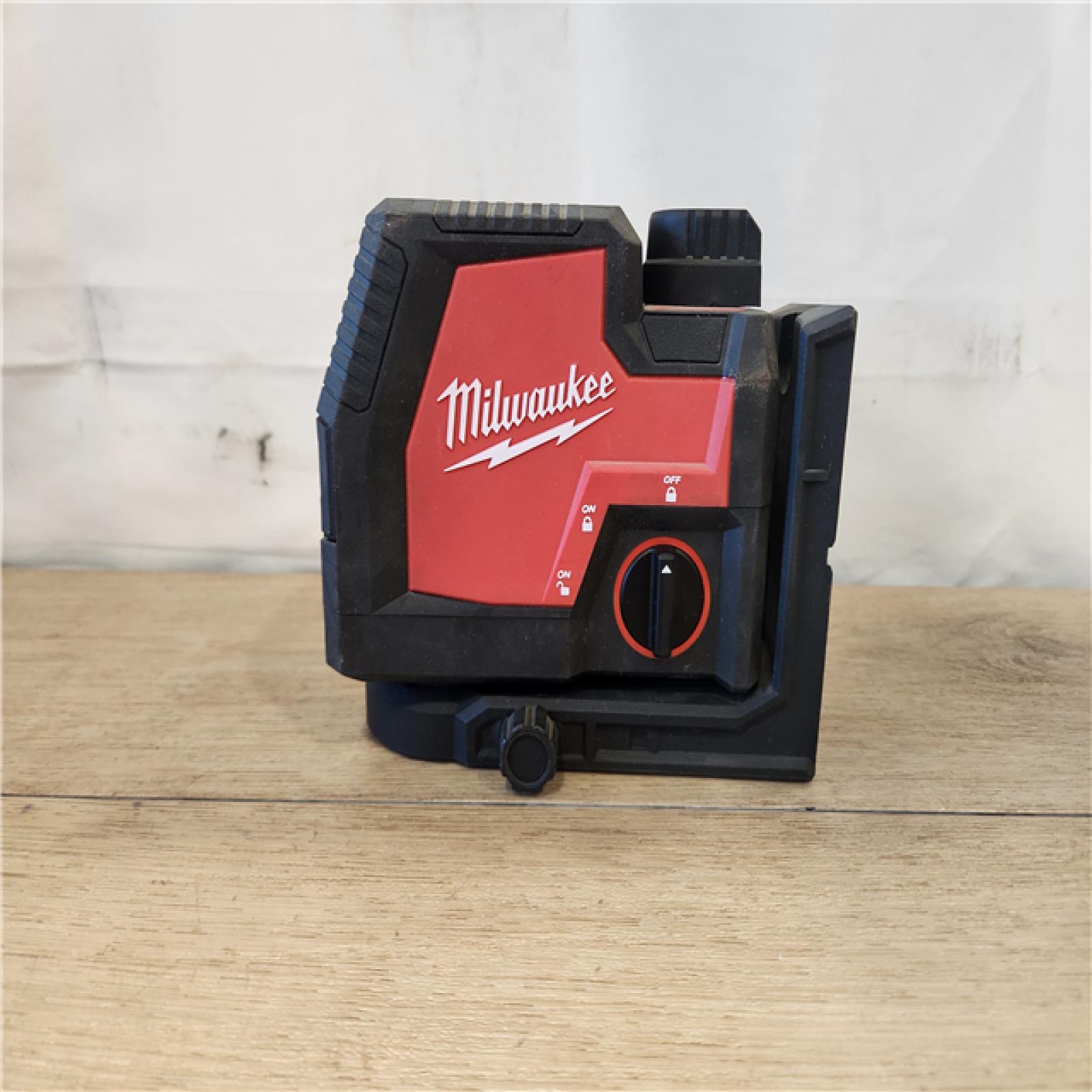AS-IS- MILWAUKEE 100 ft. REDLITHIUM Lithium-Ion USB Green Rechargeable Cross Line Laser Level (TOOL ONLY)