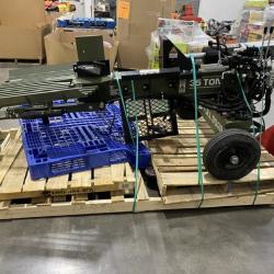 Dallas Location - As-Is H6135FB 35-Ton 306cc Gas Log Splitter