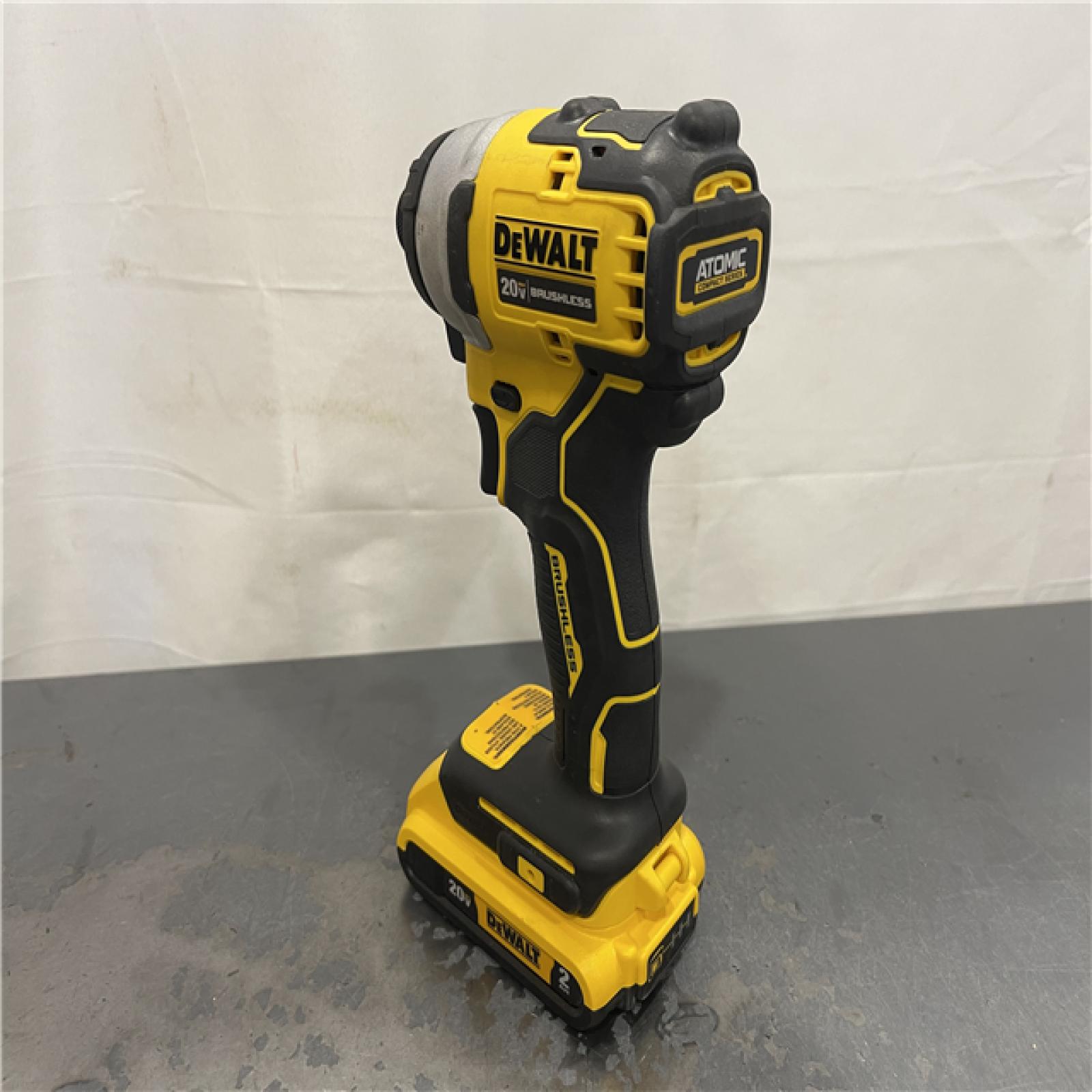 AS-IS - DEWALT ATOMIC 20V MAX* Brushless Cordless Compact 1/4 in. Impact Driver Kit