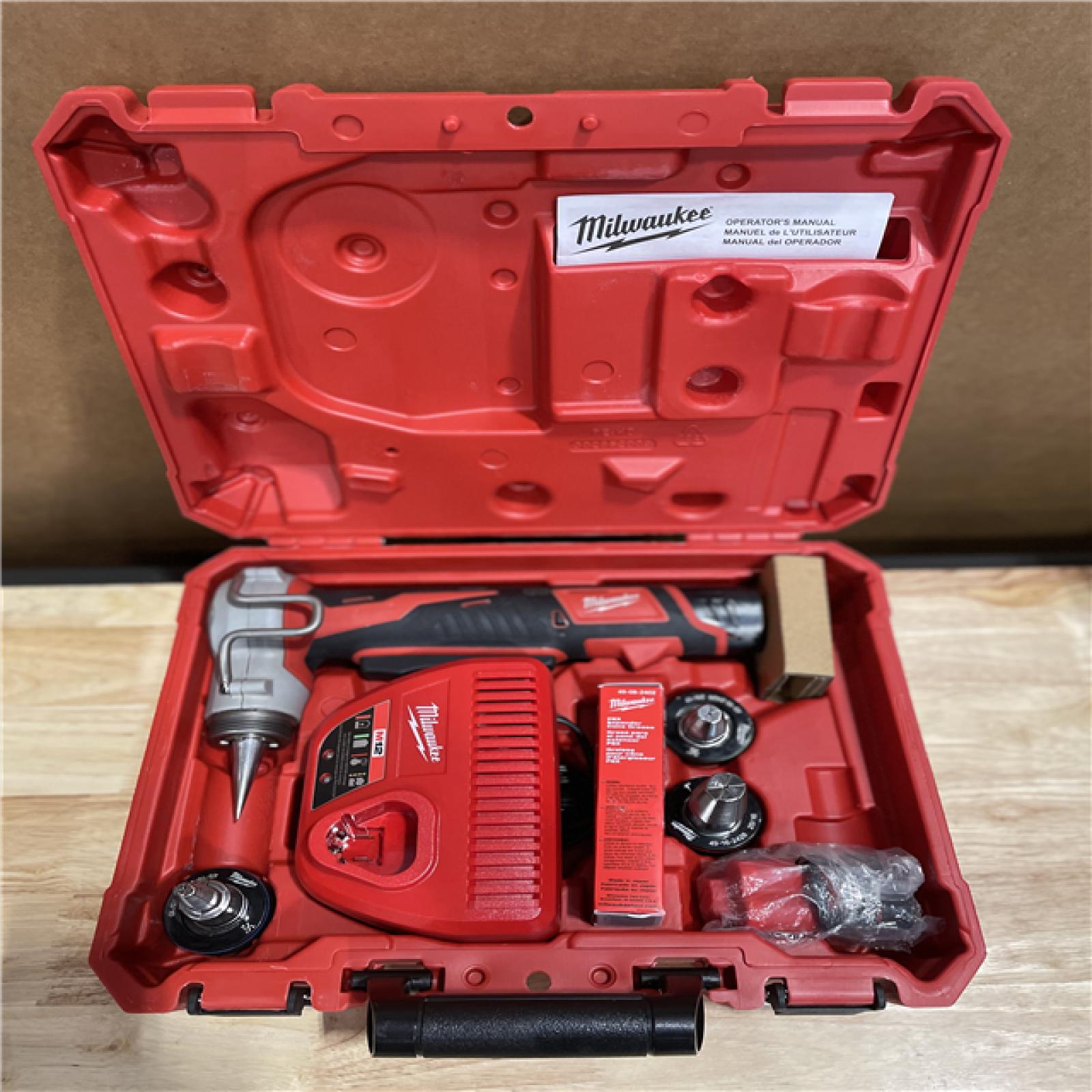 NEW! - Milwaukee M12 Cordless PEX Expansion Tool Kit
