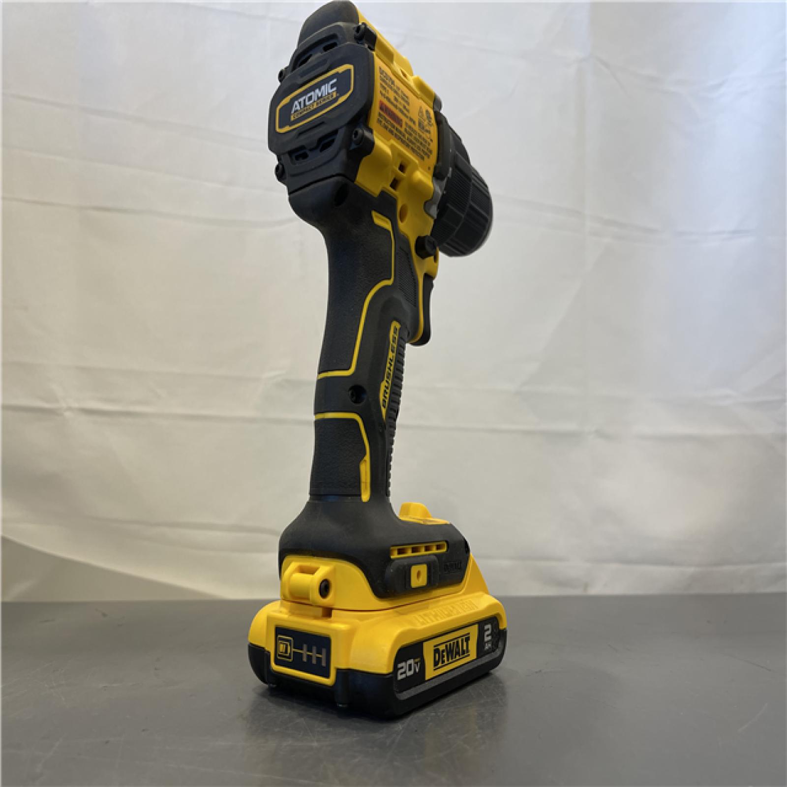 AS-IS - DEWALT ATOMIC COMPACT SERIES 20V MAX* Brushless Cordless 1/2 Drill/Driver Kit