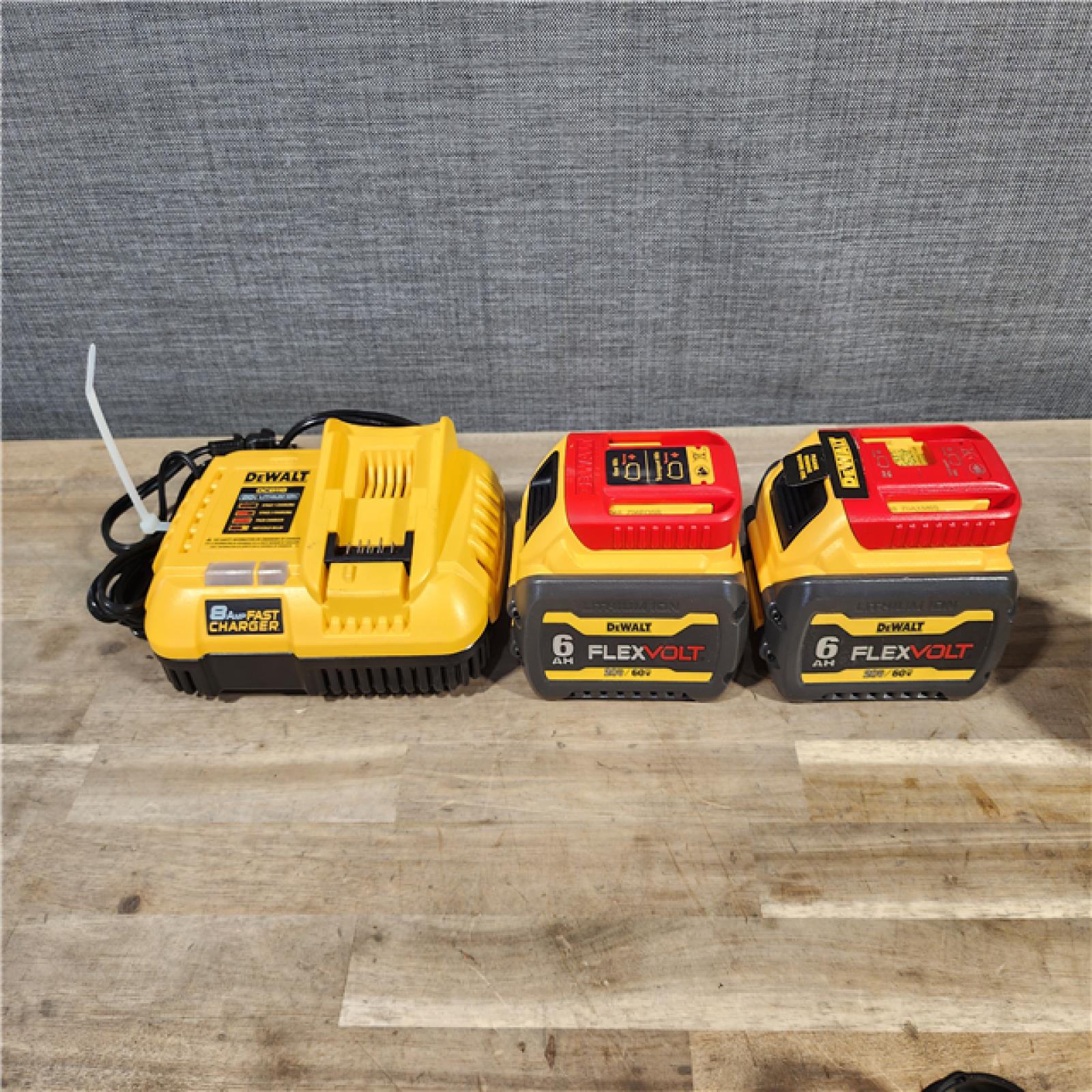 HOUSTON LOCATION - AS-IS DeWalt Flexvolt 60V Max Cordless Grinder  4.5 in; 6 in  Kit  W/ (2) BATTERY & CHARGER (DCG418X2)