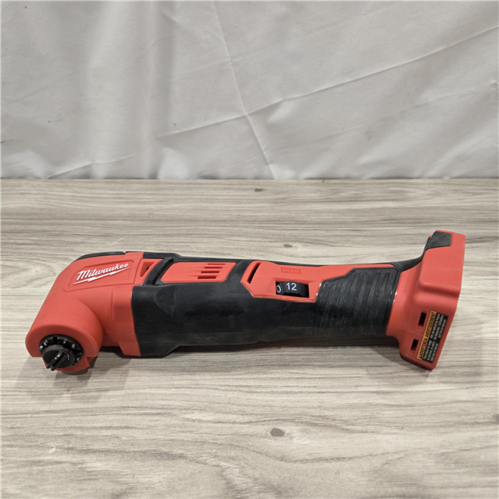 AS-IS Milwaukee 2626-20 M18 Lithium-Ion Cordless Multi-Tool (Tool Only)