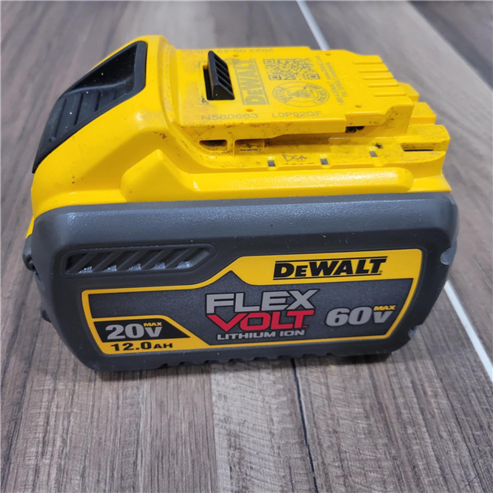 AS-IS DEWALT FLEXVOLT 20-Volt/60-Volt MAX 12.0Ah Battery Pack