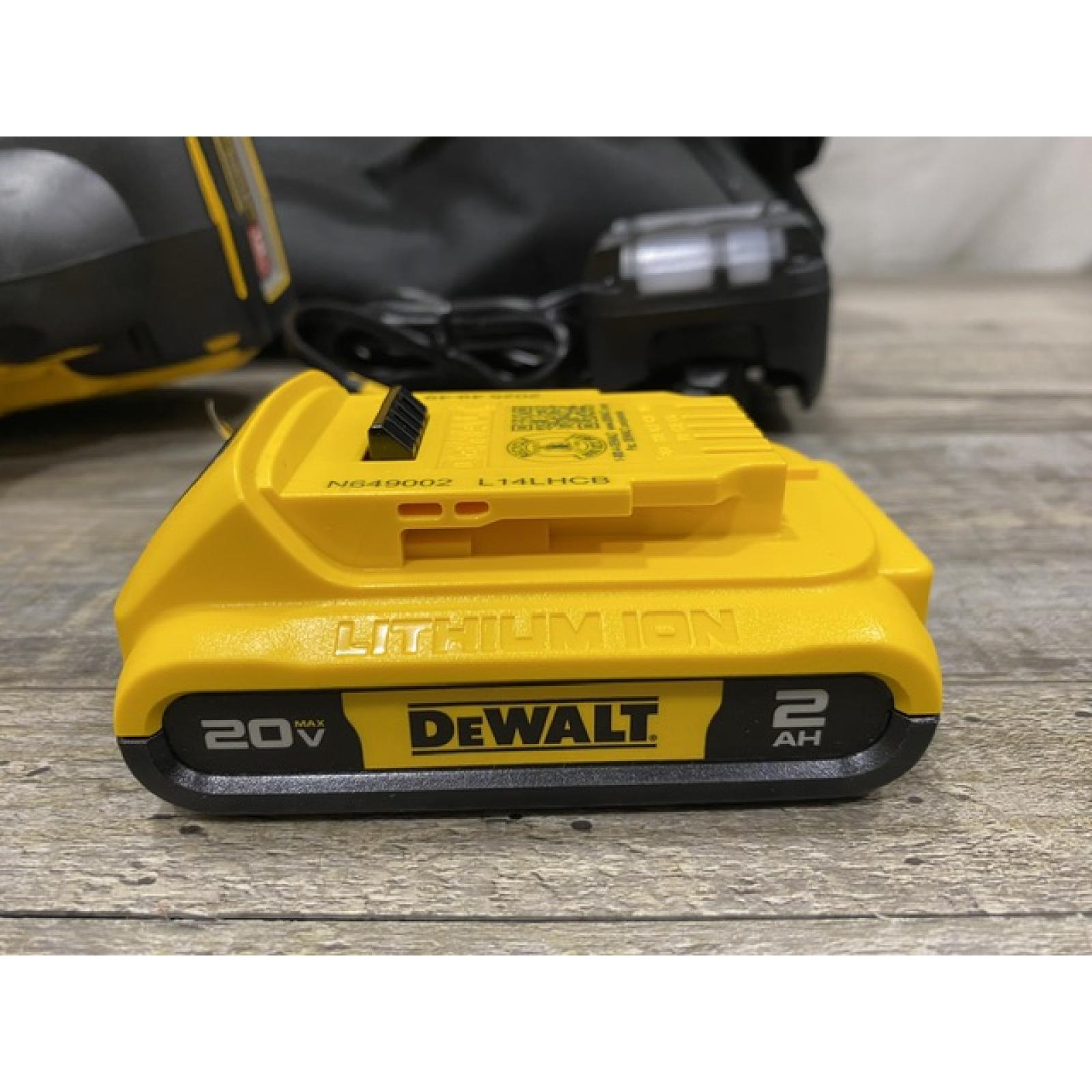 AS-IS DEWALT 20V MAX XR Lithium-Ion Cordless 18-Gauge Narrow Crown Stapler Kit