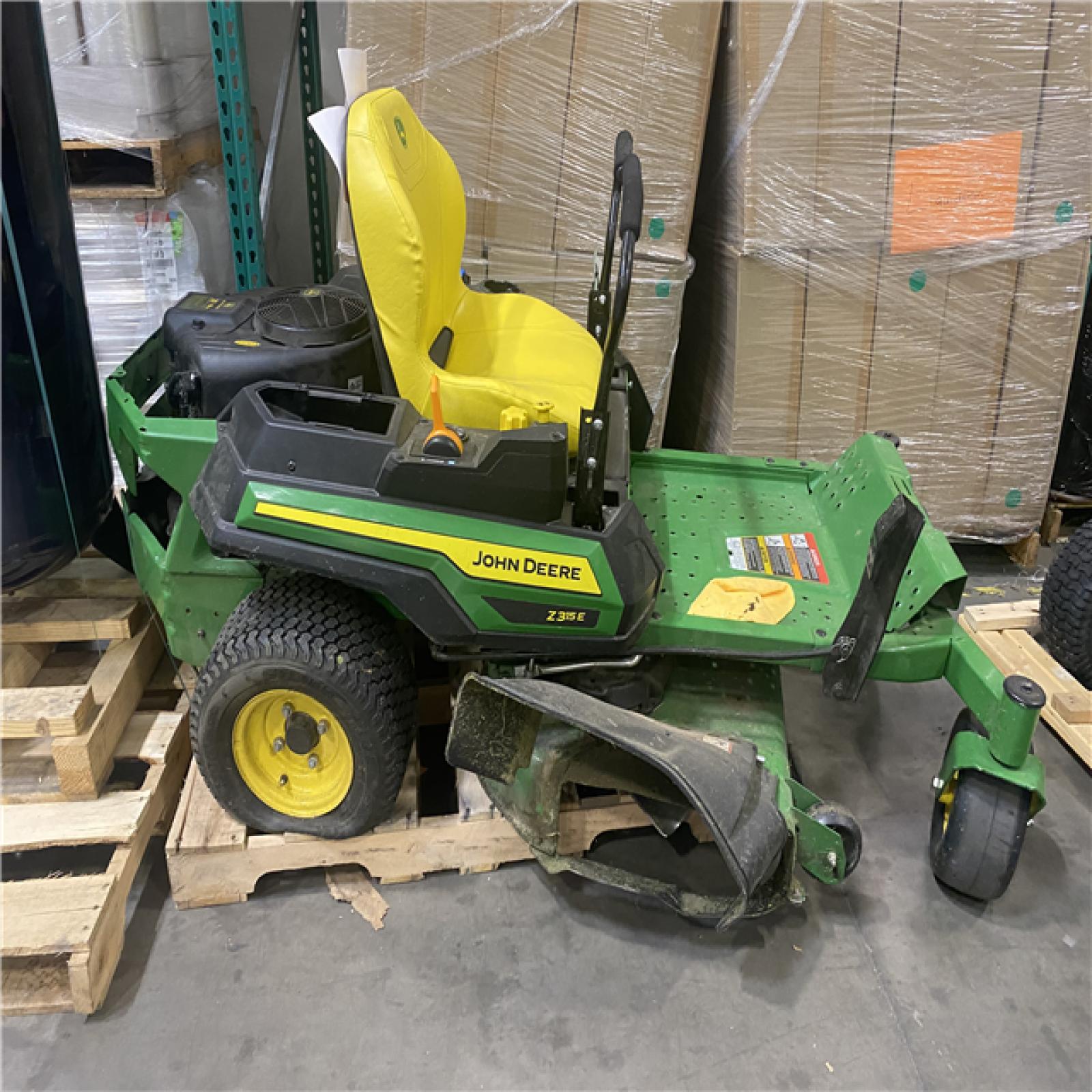 Dallas Location - As-Is John Deere Z315E 42 in. 20 HP Gas Dual Hydrostatic Zero Turn Riding Lawn Mower