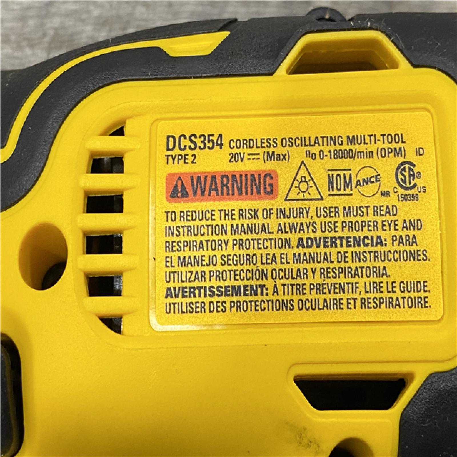 AS-IS DEWALT ATOMIC 20V MAX Cordless Brushless Oscillating Multi Tool Kit