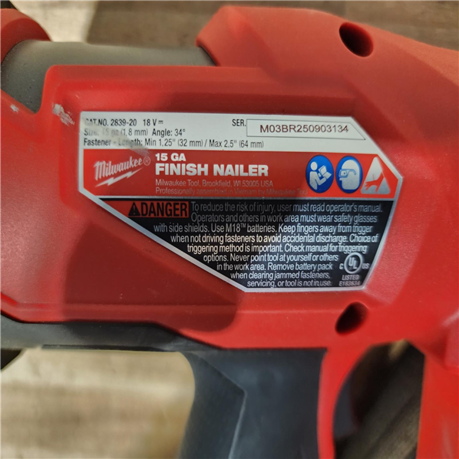 HOUSTON LOCATION - AS-IS Milwaukee FUEL 18-Volt Lithium-Ion Brushless Cordless Gen II 15-Gauge Angled Finish Nailer (Tool-Only)