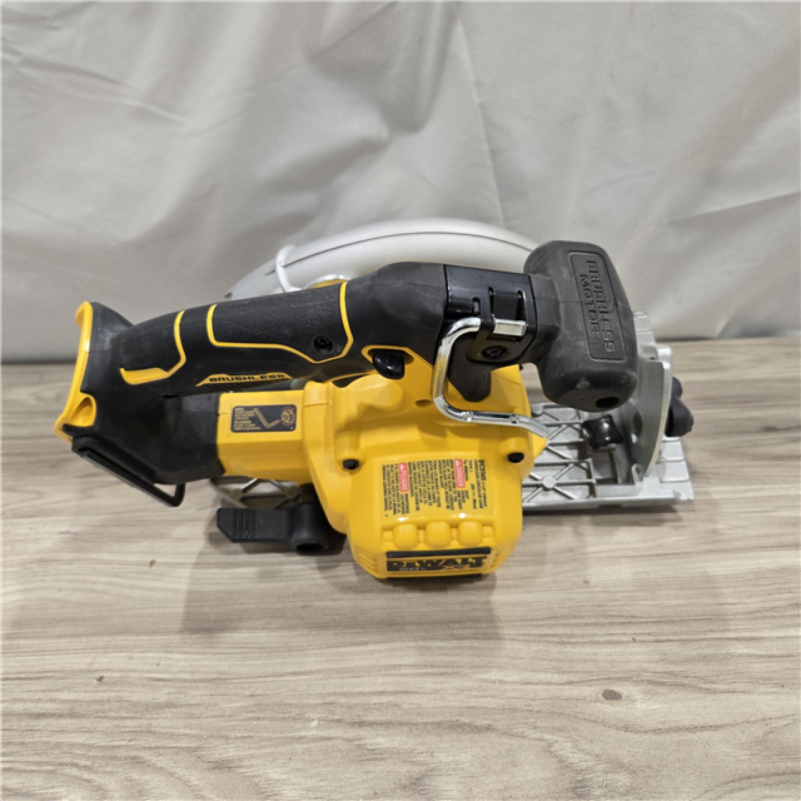 AS-IS DeWALT DCS565B 20V Max 6.5 Cordless Circular Saw (TOOL ONLY)