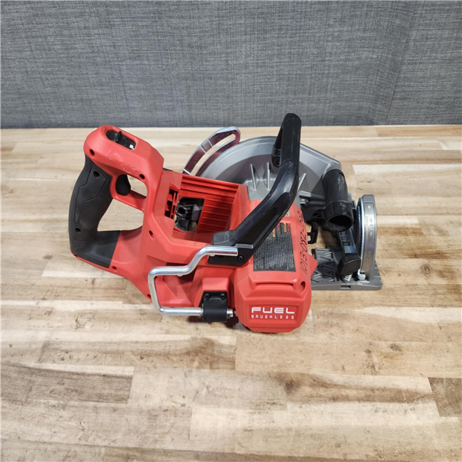 HOUSTON LOCATION - AS-IS Milwaukee FUEL 18V Lithium-Ion Cordless 7-1/4 in. Rear Handle Circular Saw (Tool-Only)