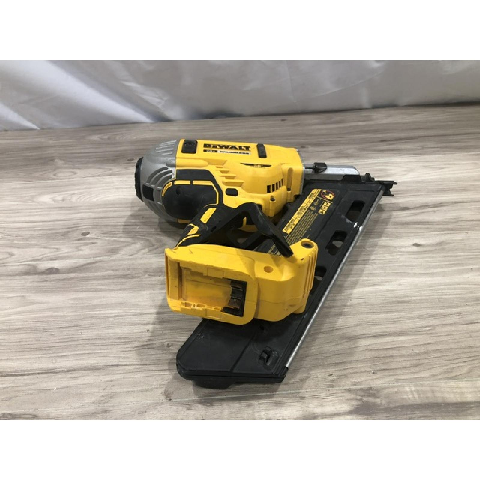 AS-IS DEWALT Cordless 2-Speed 30 Degree Framing Nailer (Tool-Only)