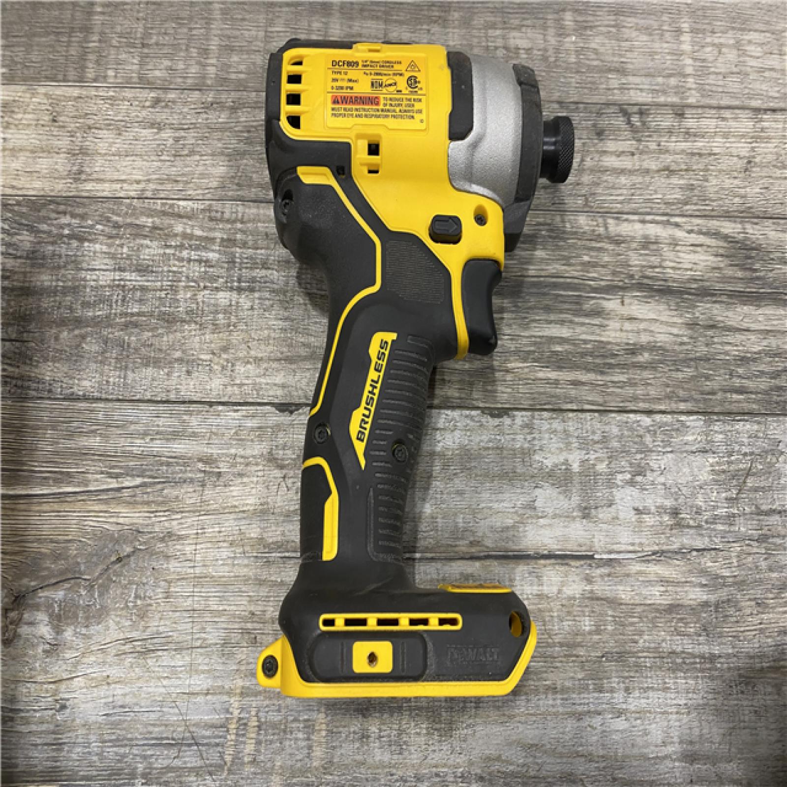 AS-IS DEWALT Atomic 20V Max Lithium-Ion Brushless Cordless Compact 1/4 in. Impact Driver Kit