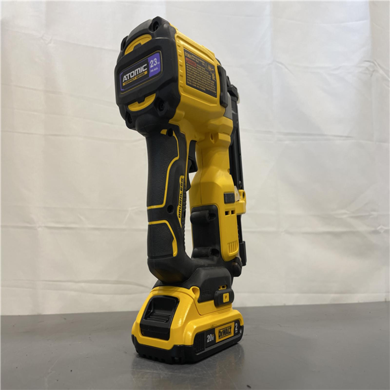 AS-IS - DeWalt 20-Volt MAX Atomic Compact Cordless Pin Nailer Kit (Brushless Motor 23 Gauge)