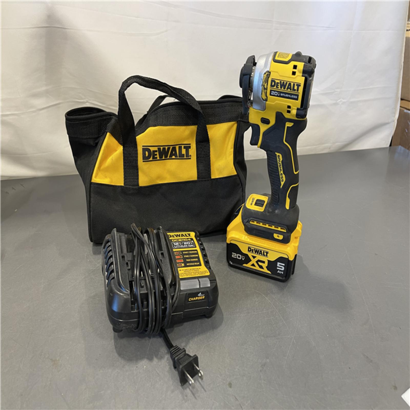 AS-IS - DeWalt 20V MAX ATOMIC 1/4 in. Cordless Brushless 3-Speed Impact Driver Kit