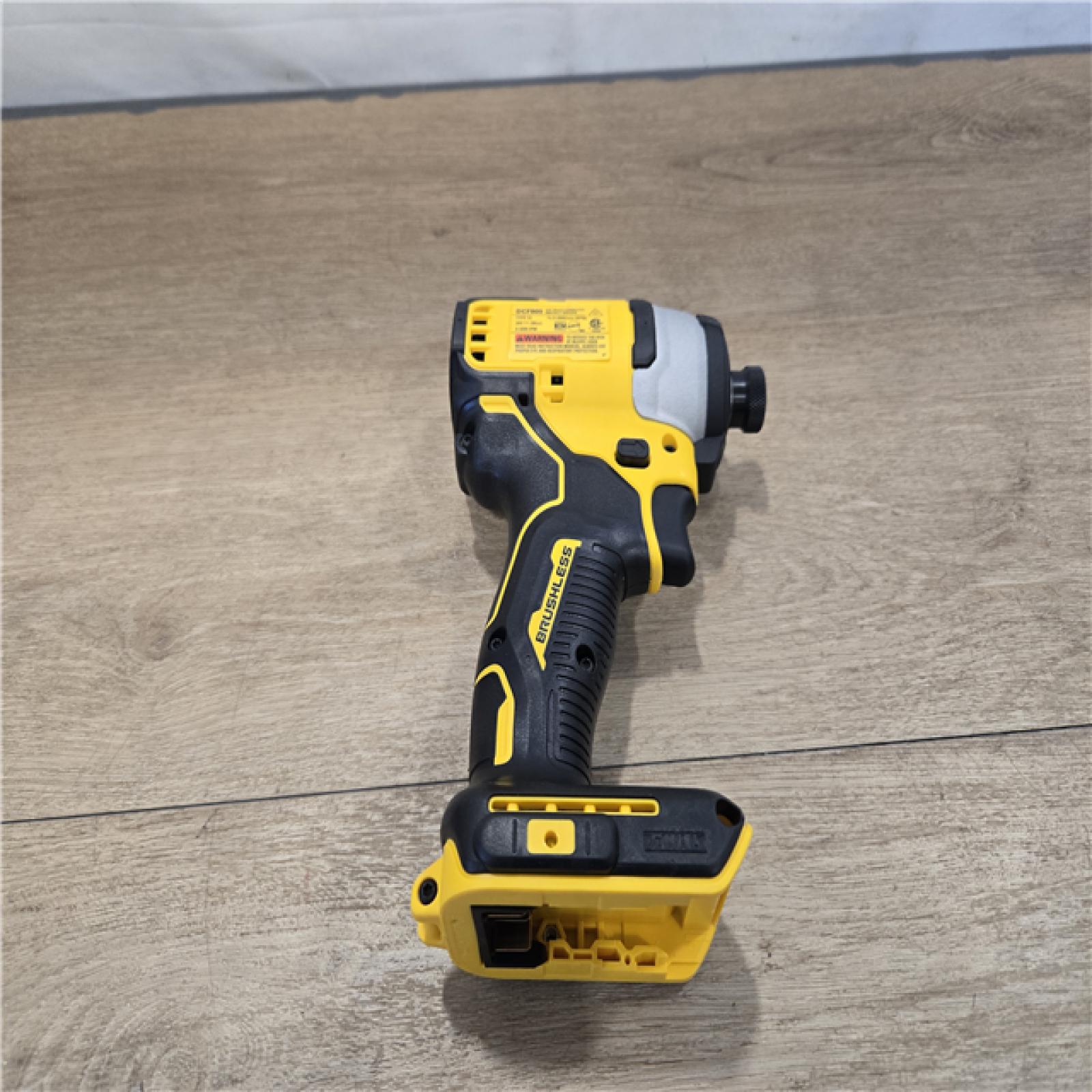 AS-IS DEWALT Atomic 20V Max Cordless Compact 1/4 in. Impact Driver Kit