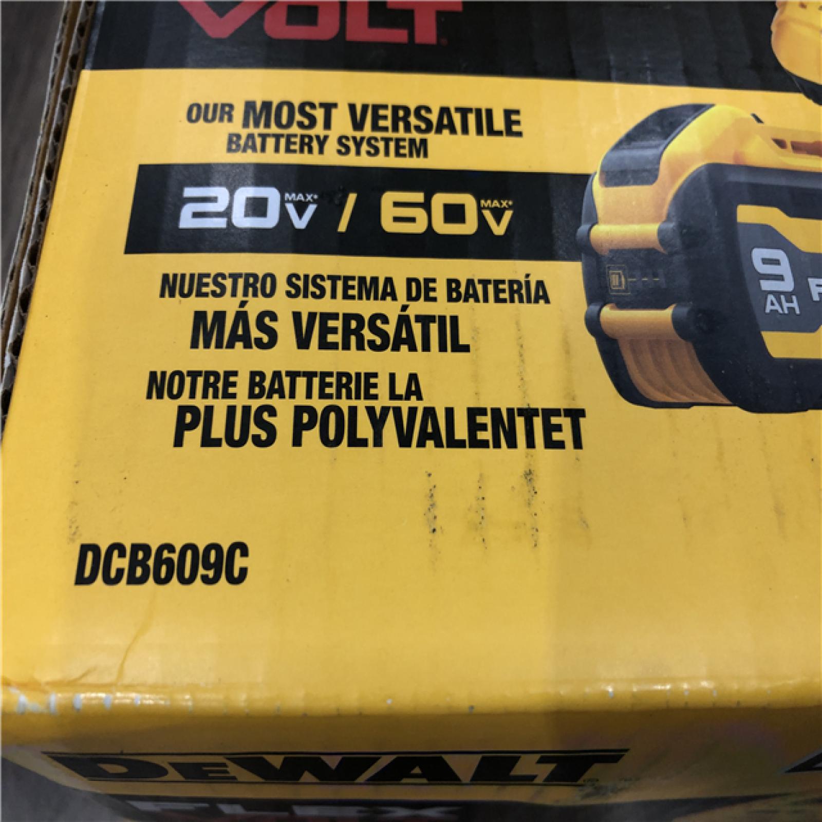 NEW- DEWALT 20V/60V MAX FLEXVOLT Lithium-Ion 9.0Ah Battery and Charger Starter Kit