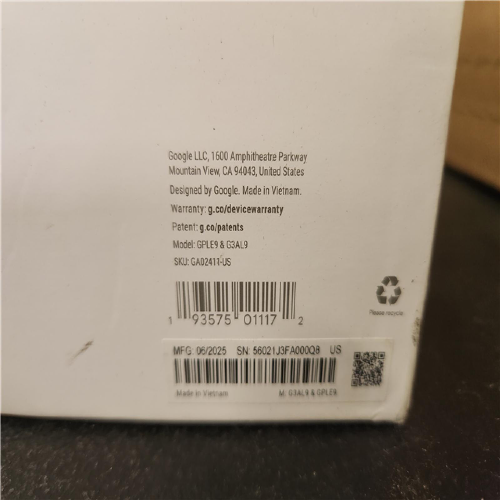 Phoenix AS-IS Google Nest Cam with Floodlight - Wired Outdoor Smart Home Security Camera