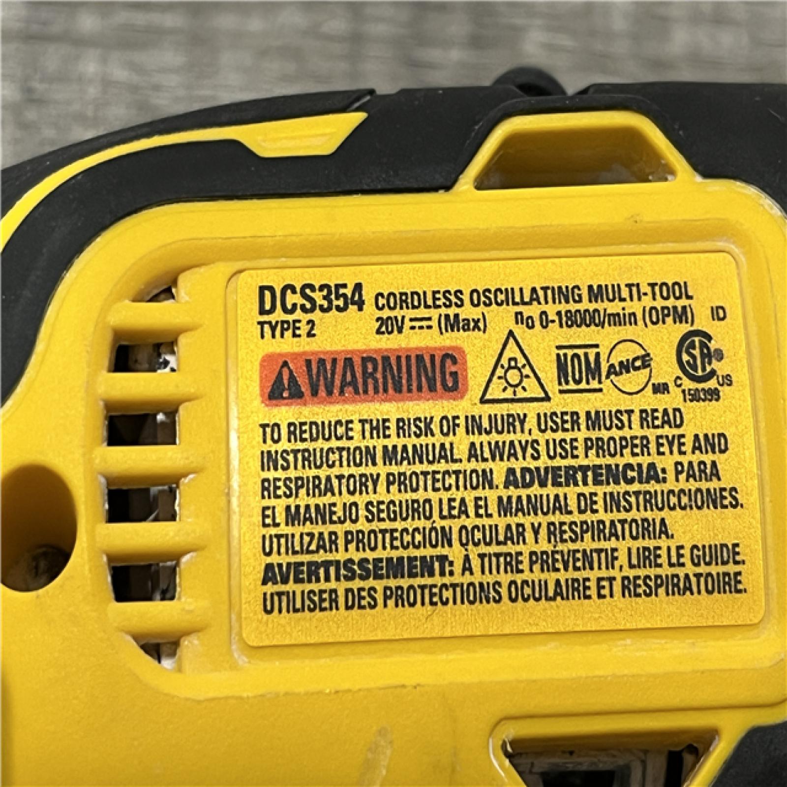 AS-IS DEWALT ATOMIC 20V MAX Cordless Brushless Oscillating Multi Tool Kit