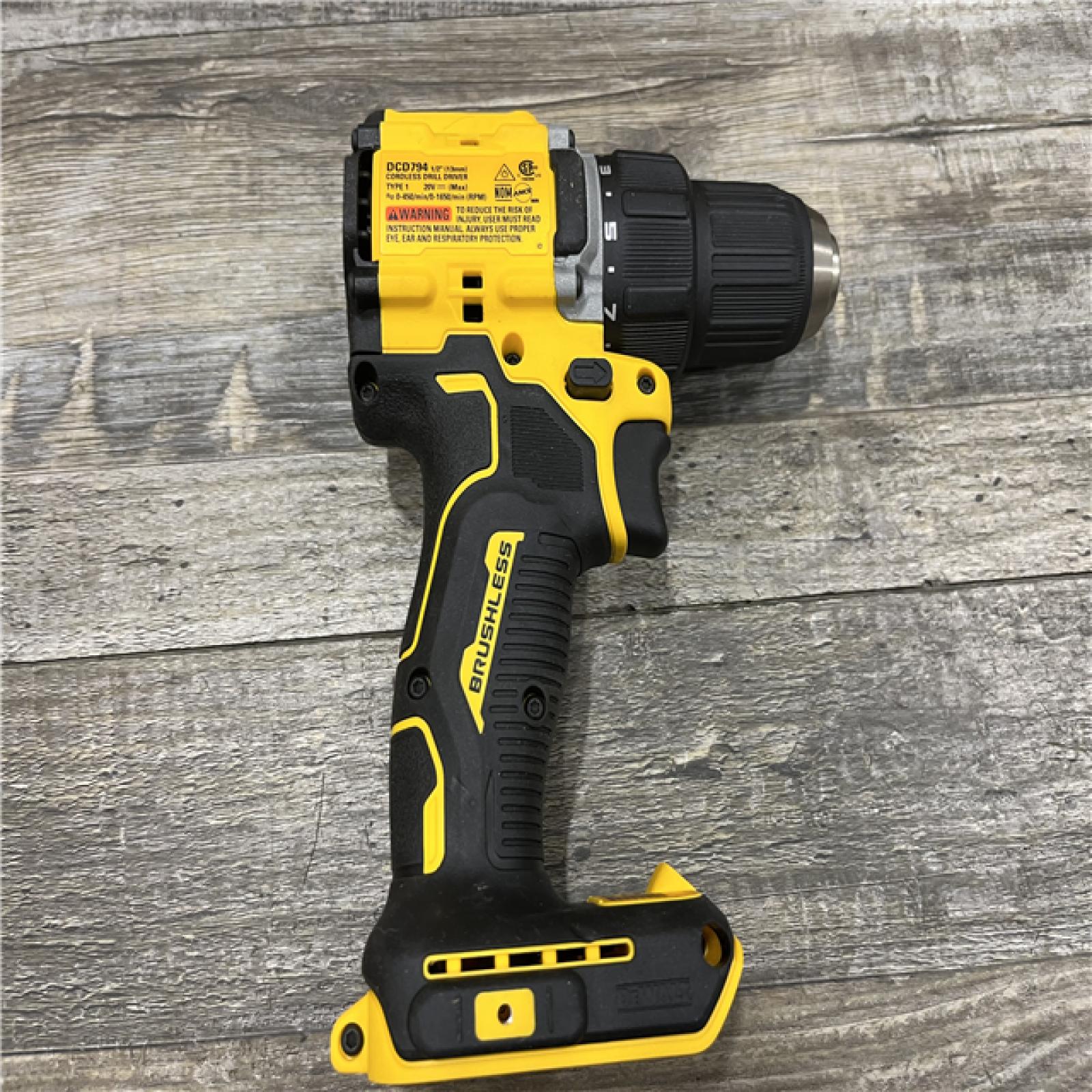 AS-IS DEWALT Atomic 20V Lithium-Ion Cordless Compact 1/2 in. Drill/Driver Kit