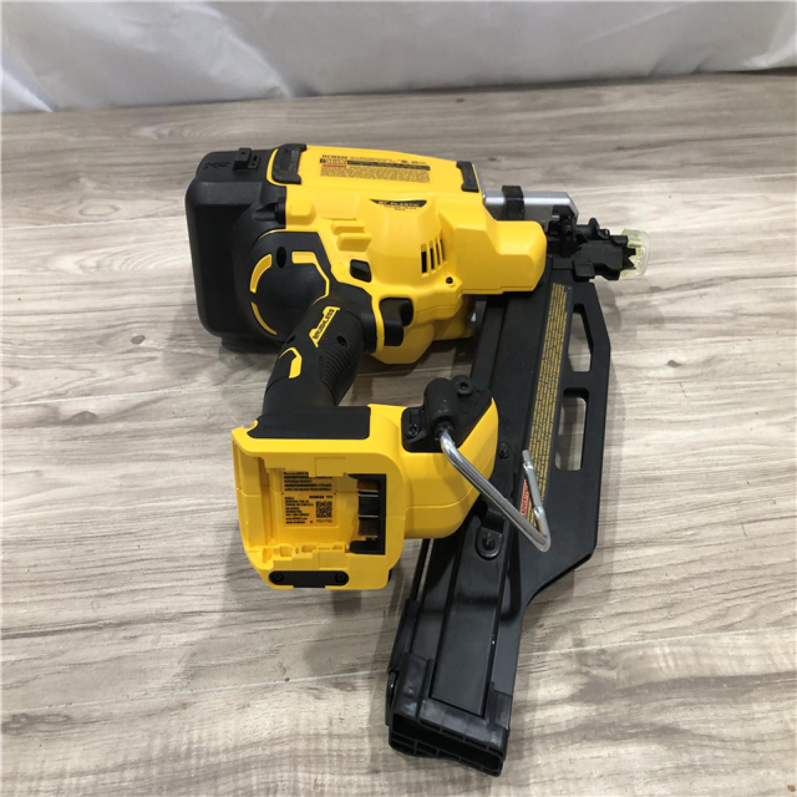 AS-IS DEWALT 20-Volt 21° Cordless Framing Nailer (Tool-Only)
