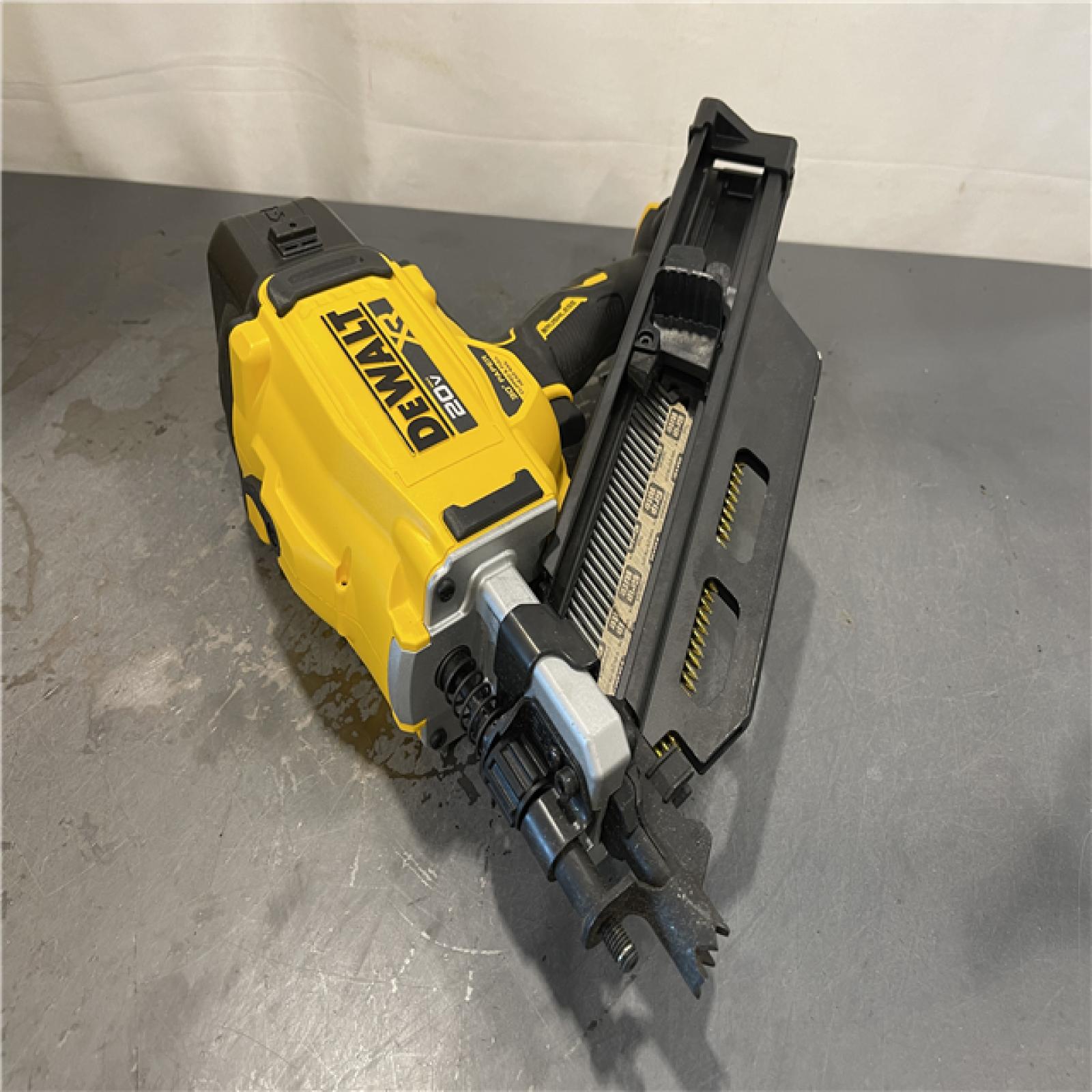 AS-IS - DEWALT 20V 30 Degree Cordless Framing Nailer