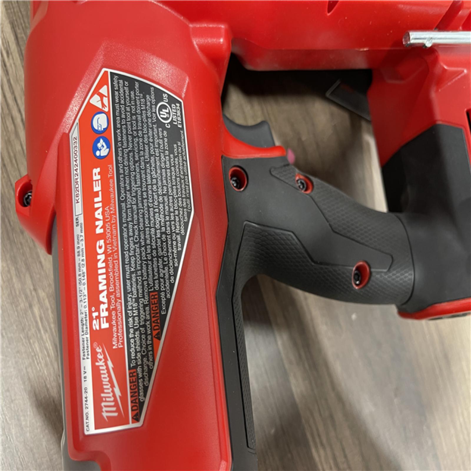 AS-IS Milwaukee M18 FUEL 3-1/2 in. 18-Volt 21-Degree (Tool-Only)