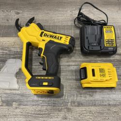 LIKE NEW - DEWALT 20V MAX Cordless Battery Powered Pruner Kit