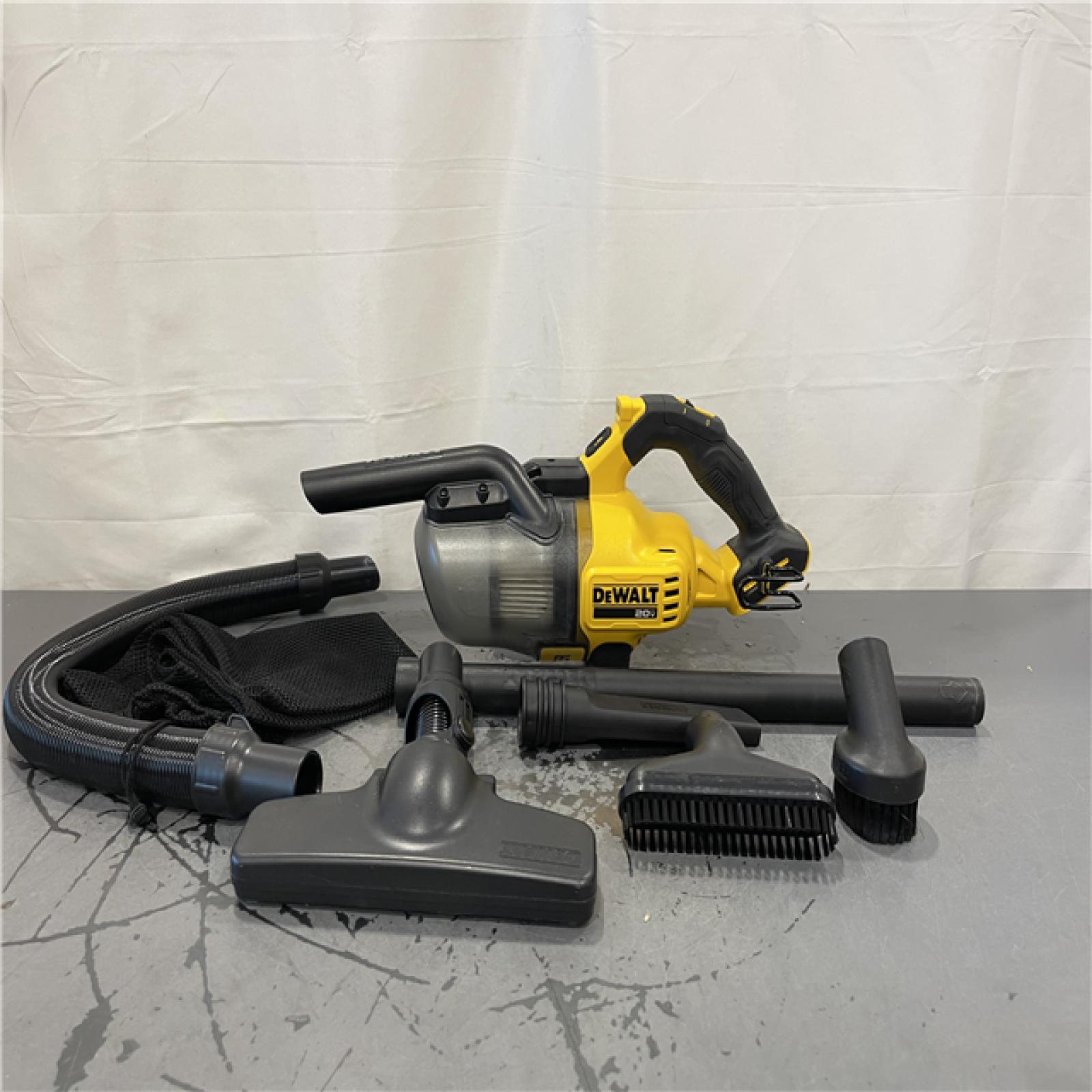 AS-IS- DeWalt 20V MAX Bagless Cordless HEPA Filter Hand Vacuum