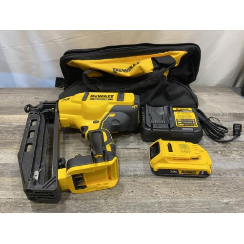 AS-IS DEWALT 20V MAX XR 16-Gauge Electric Cordless Angled Finishing Nailer Kit