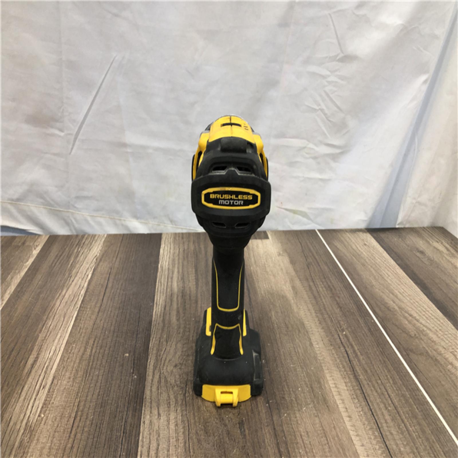 AS-IS DEWALT 20V XR Lithium-Ion Cordless Hammer Drill Kit