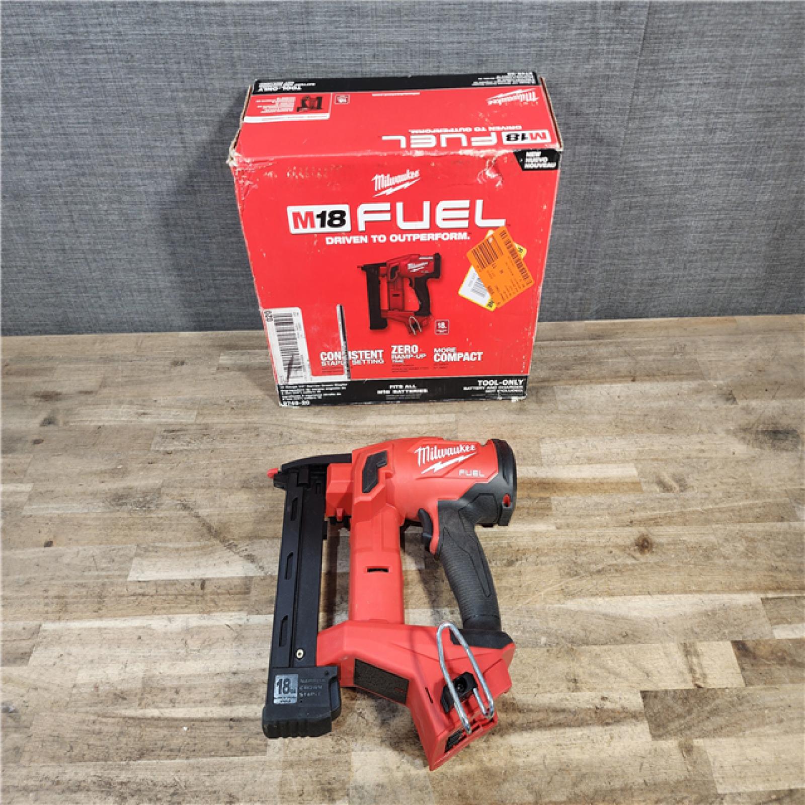 HOUSTON LOCATION - AS-IS Milwaukee  FUEL 18-Volt Lithium-Ion Brushless Cordless 18-Gauge 1/4 in. Narrow Crown Stapler (Tool-Only)