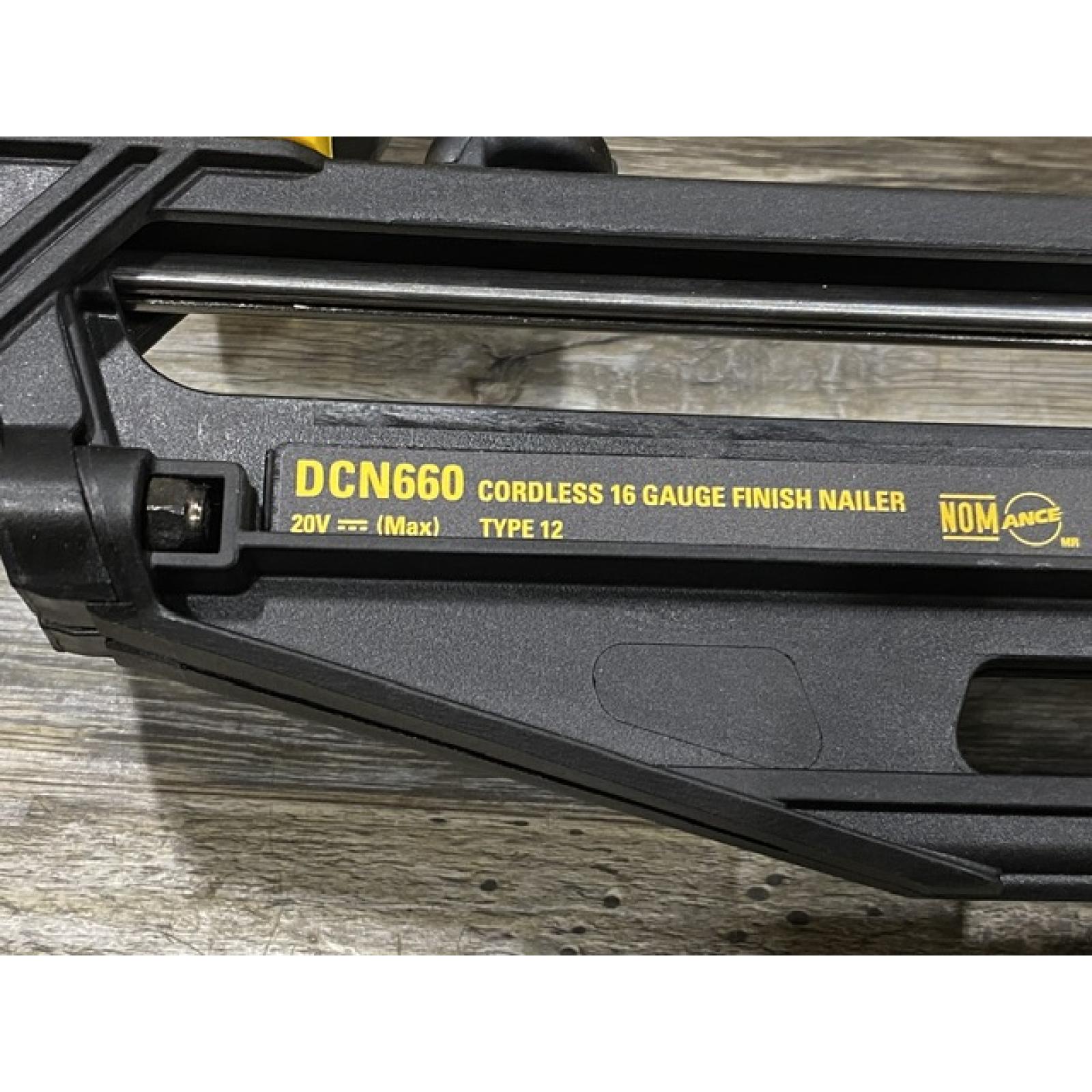 AS-IS DEWALT 20V MAX XR 16-Gauge Electric Cordless Angled Finishing Nailer Kit