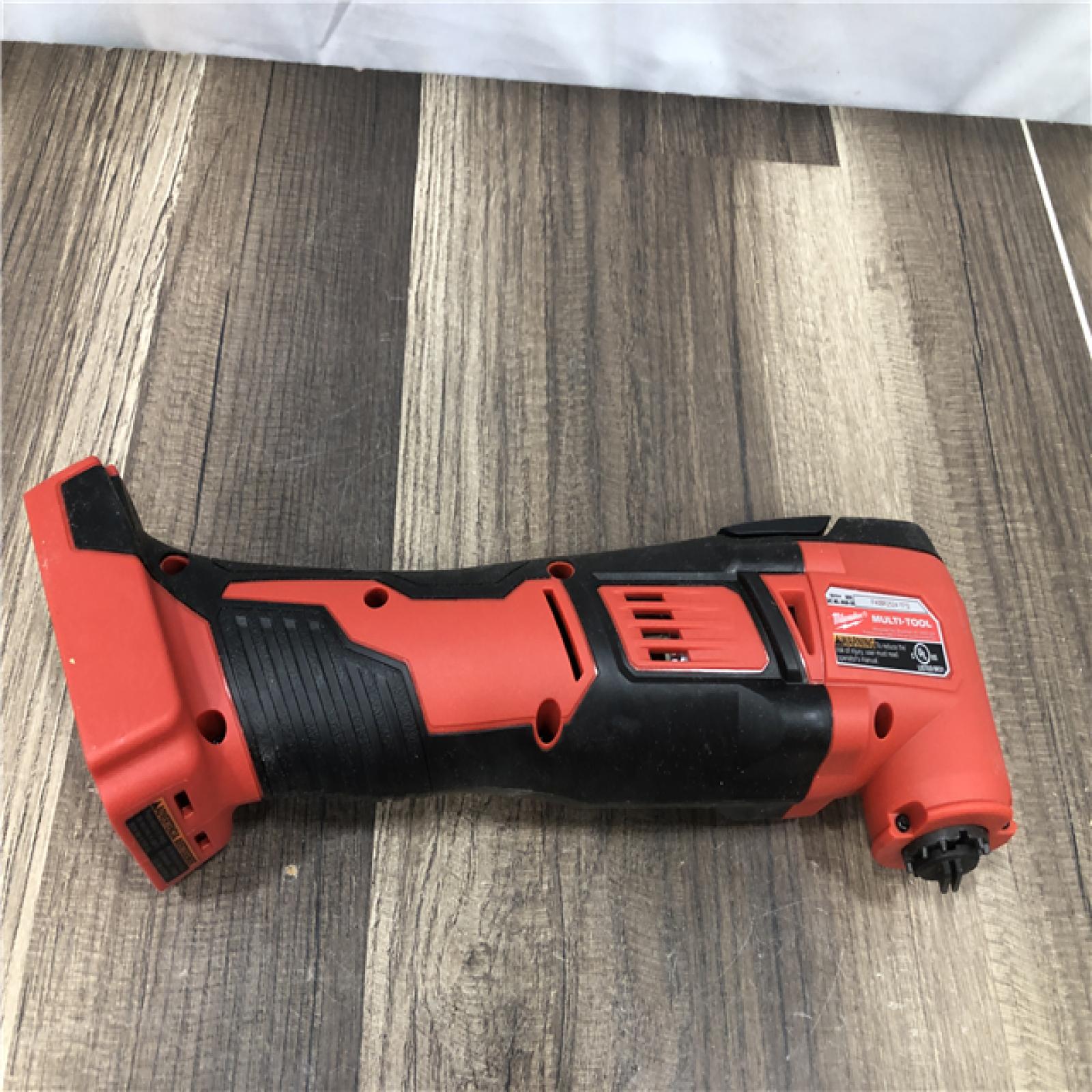 AS-IS Milwaukee 18V Lithium-Ion Cordless Oscillating Multi-Tool (Tool-Only)