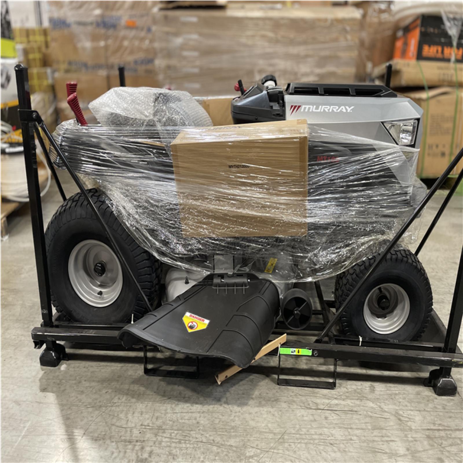DALLAS LOCATION- MURRAY MT200 42 in. 19.0 HP 540cc EX1900 Briggs and Stratton Engine Automatic Gas Lawn Tractor
