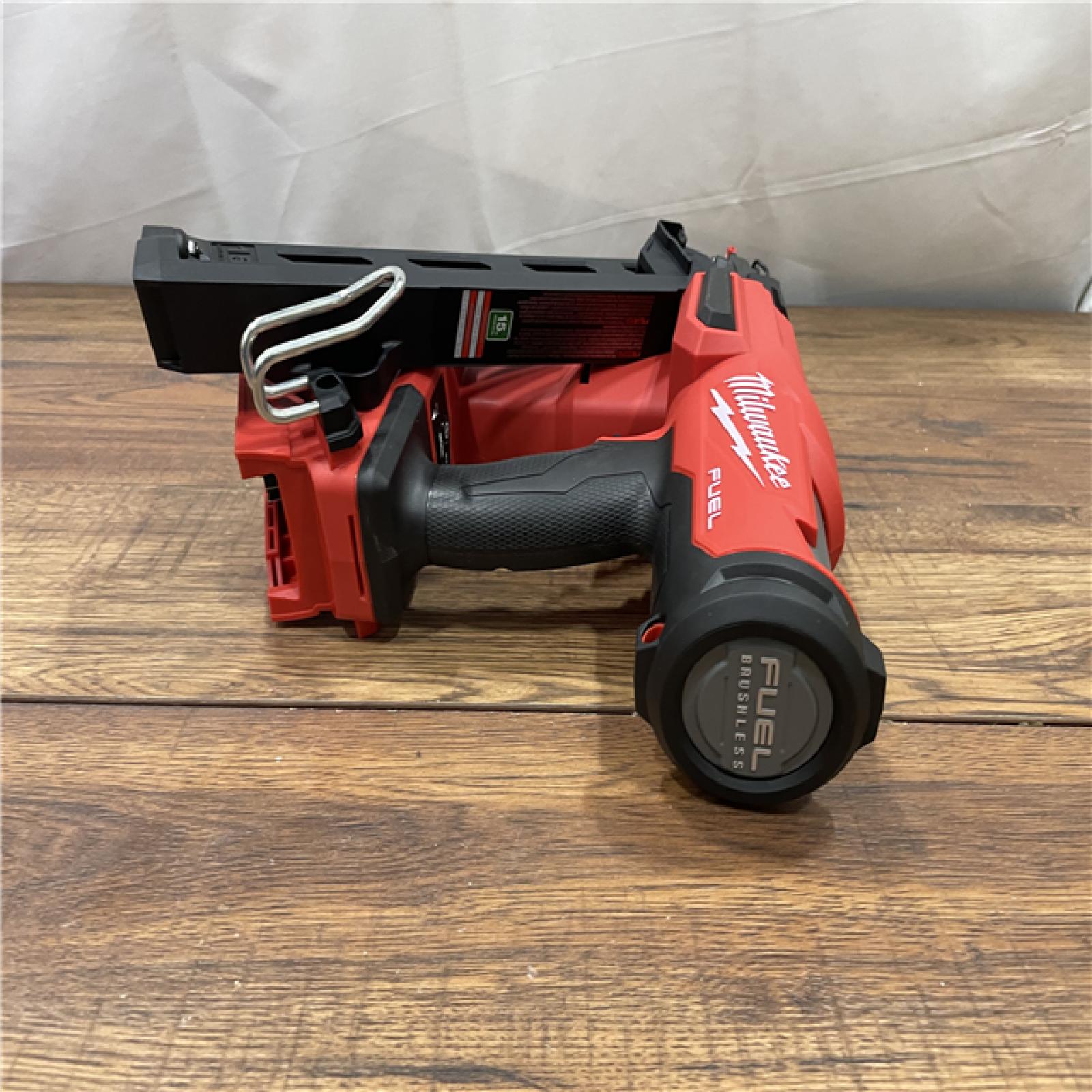 AS-IS Milwaukee 2839-20 M18 FUEL 15 Ga. 18 Volt Brushless Angled Finish Nailer