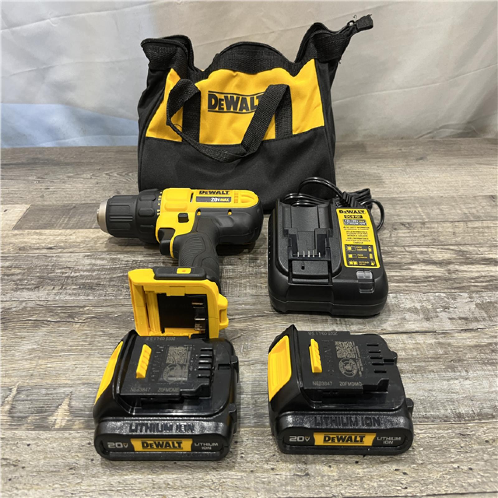 AS-IS DEWALT 20V MAX Cordless 1/2 in. Drill/Driver Kit