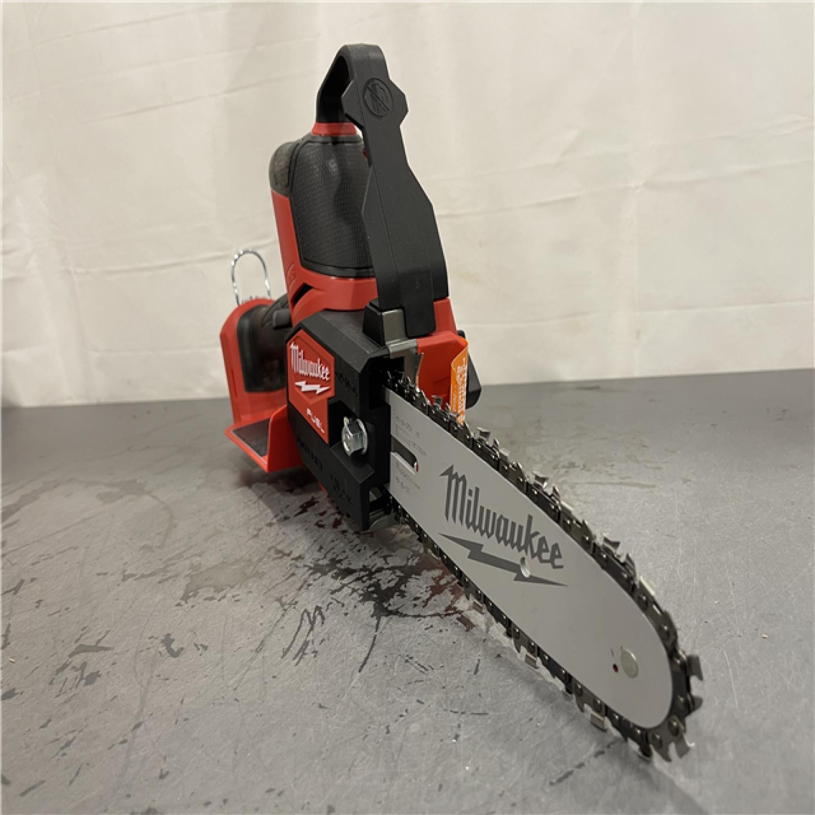 AS-IS - Milwaukee M18 FUEL 8 in. 18V Lithium-Ion Brushless HATCHET Pruning Saw Kit