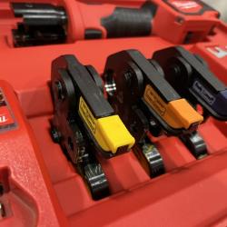 AS-IS Milwaukee 18V Lithium-Ion Cordless Short Throw PEX Press Tool Kit