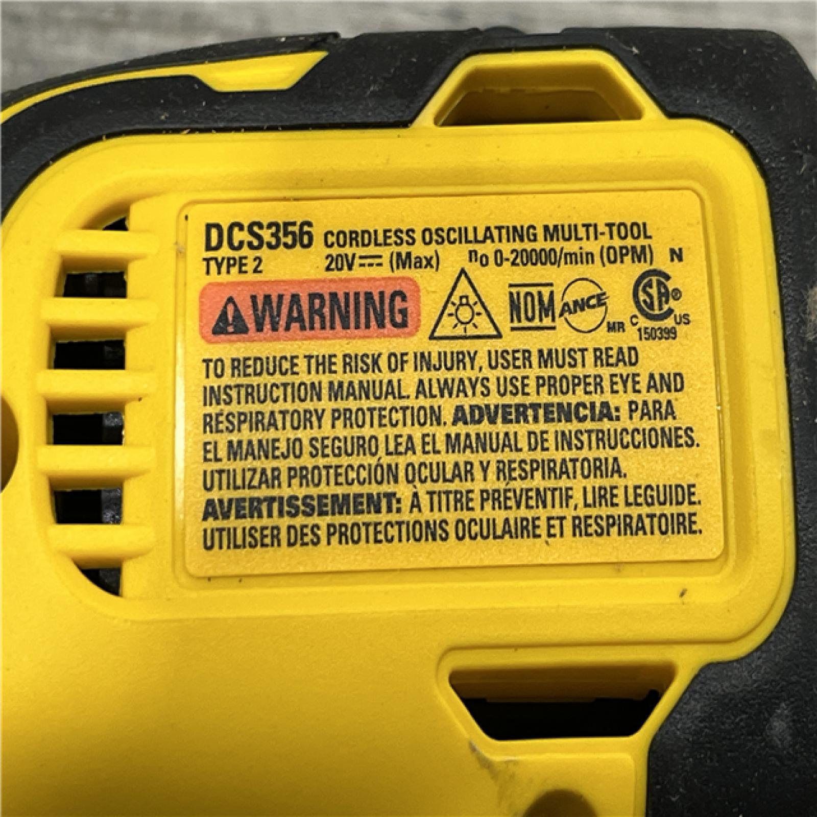 AS-IS DEWALT 20V MAX XR Cordless Brushless 3-Speed Oscillating Multi Tool Kit