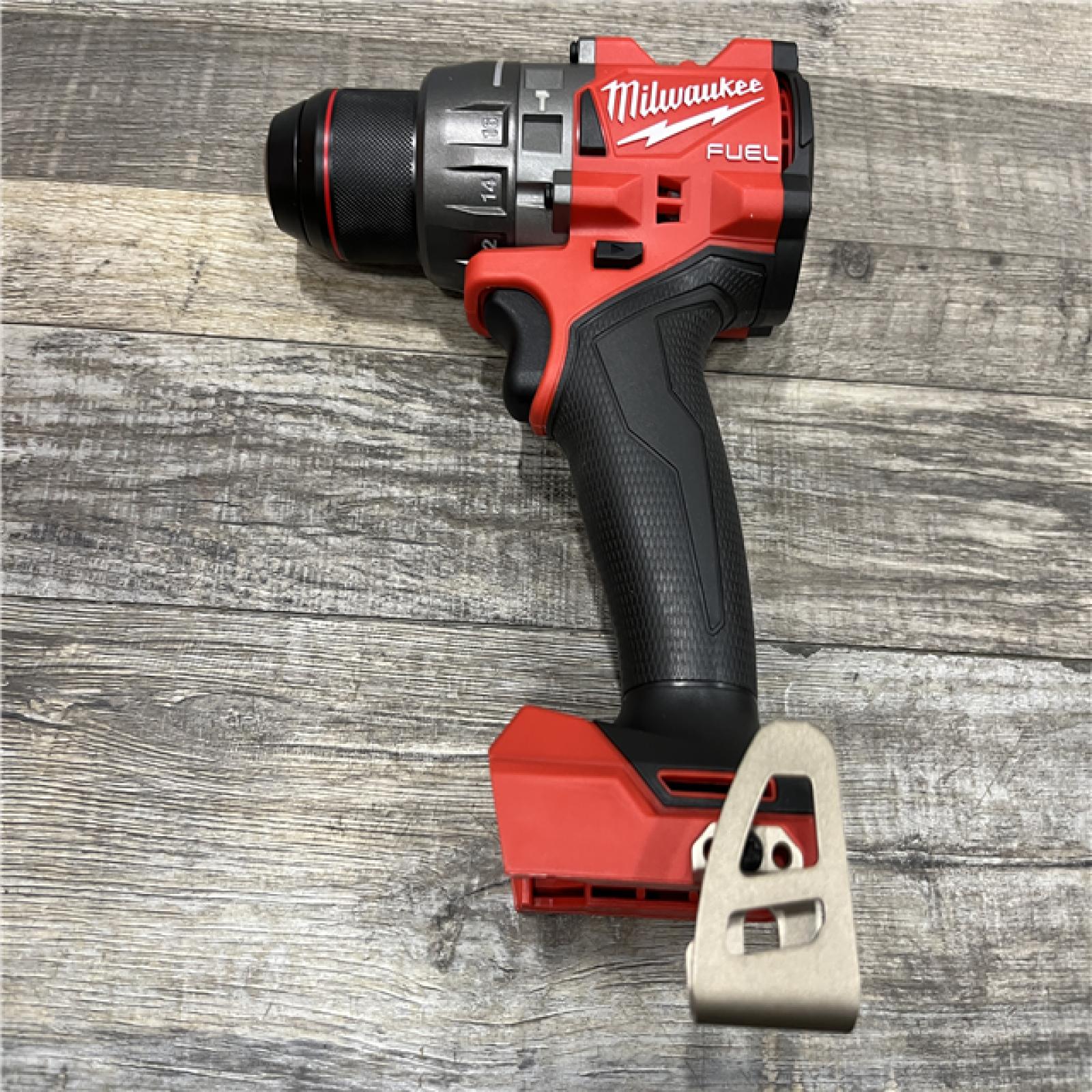 AS-IS Milwaukee FUEL 18V Lithium-Ion Brushless Cordless 1/2 in. Hammer Drill Driver Kit