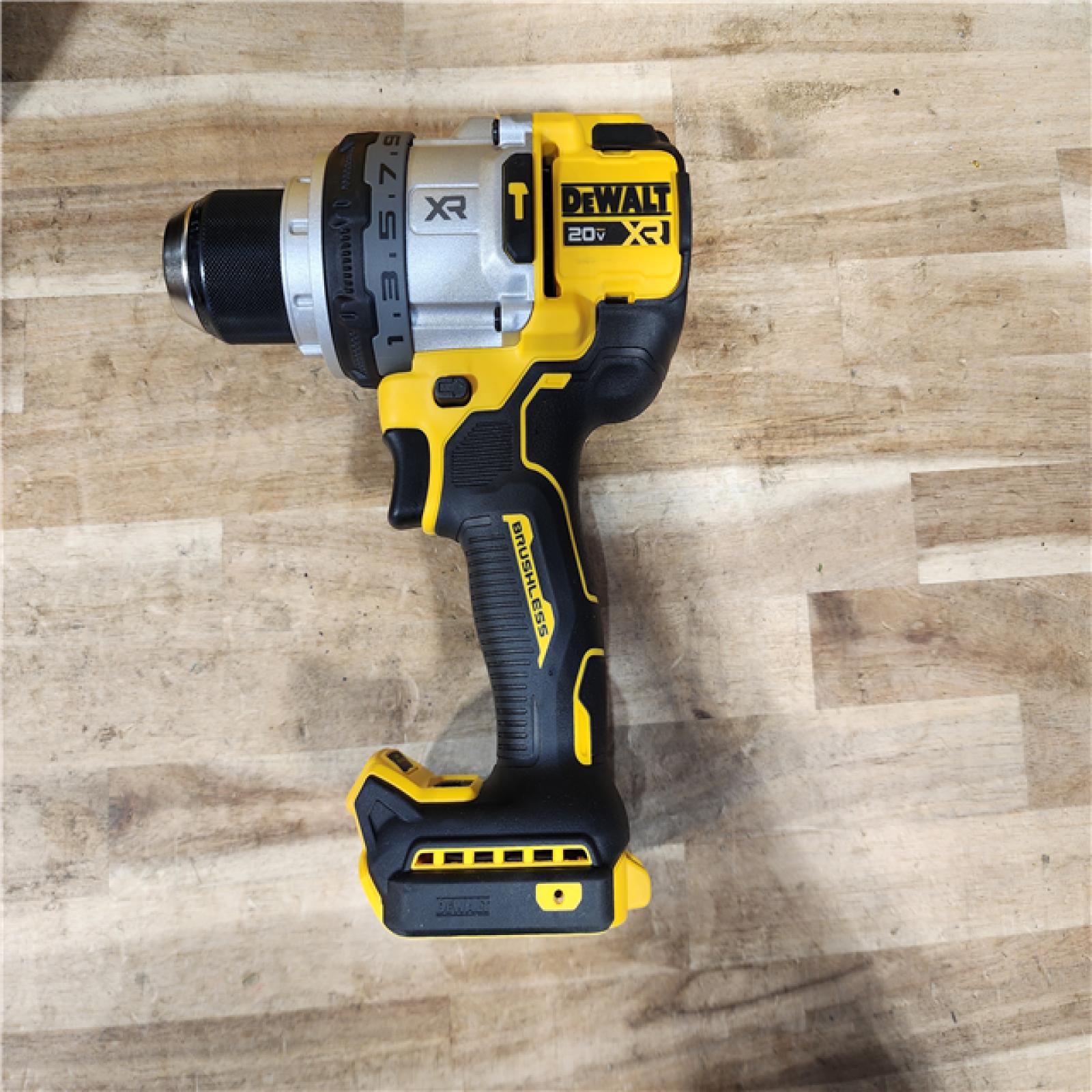 HOUSTON LOCATION - AS-IS (APPEAR LIKE NEW) DEWALT 20V XR Lithium-Ion Cordless Hammer Drill Kit (Battery & Charger)