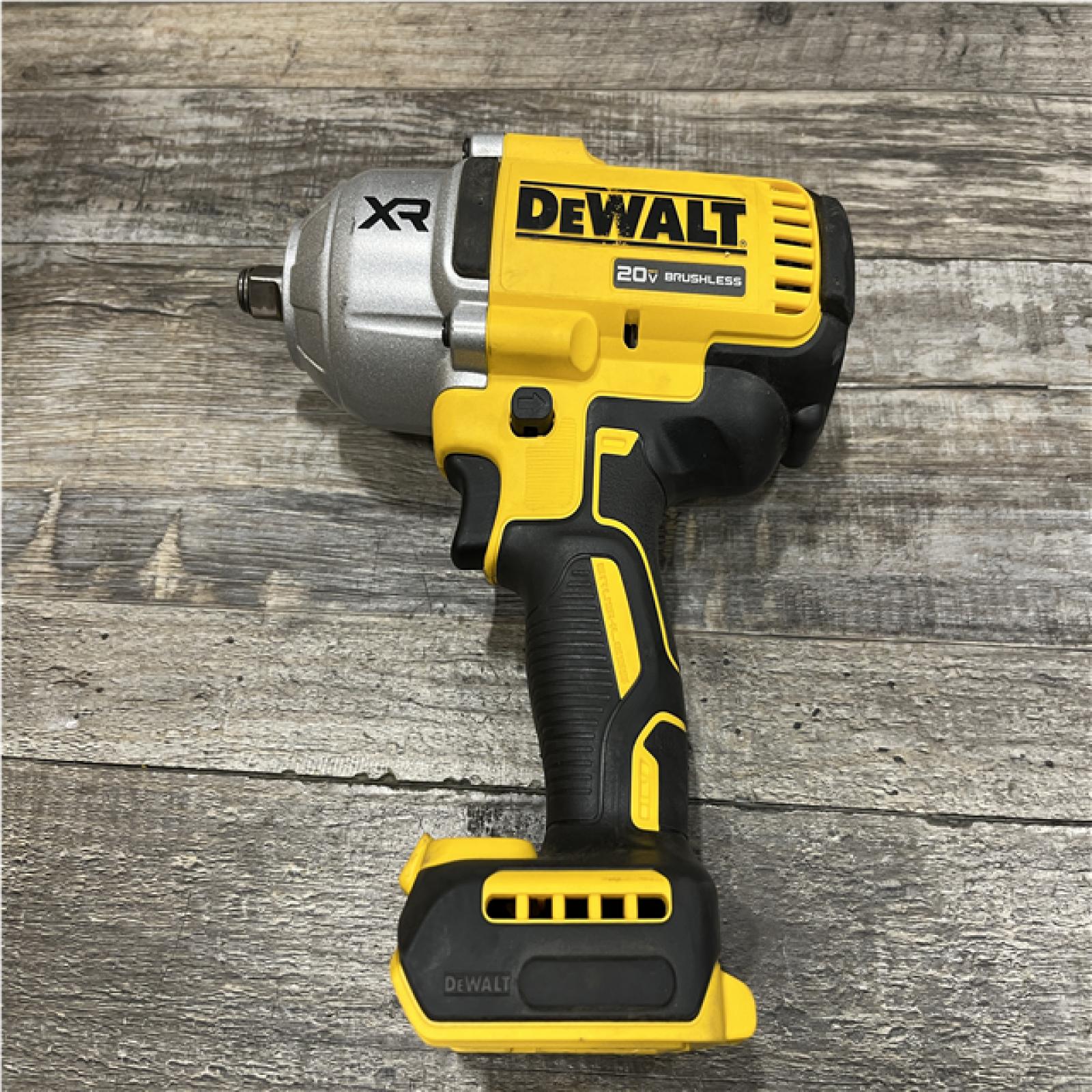 AS-IS DEWALT 20V MAX Lithium-Ion Cordless 1/2 in. Impact Wrench Kit