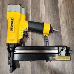 LIKE NEW! - DeWalt 16 Gauge 1 Crown 2 Lathing Stapler