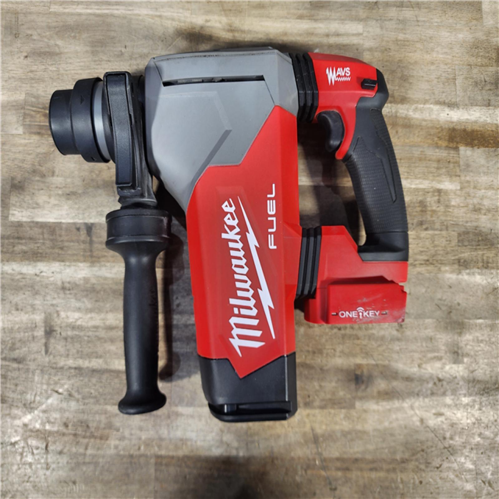 HOUSTON LOCATION - AS-IS Milwaukee 2915-20 M18 FUEL 18-Volt Lithium-Ion Brushless Cordless SDS-Plus 1-1/8 in. Rotary Hammer Drill (Tool-Only)
