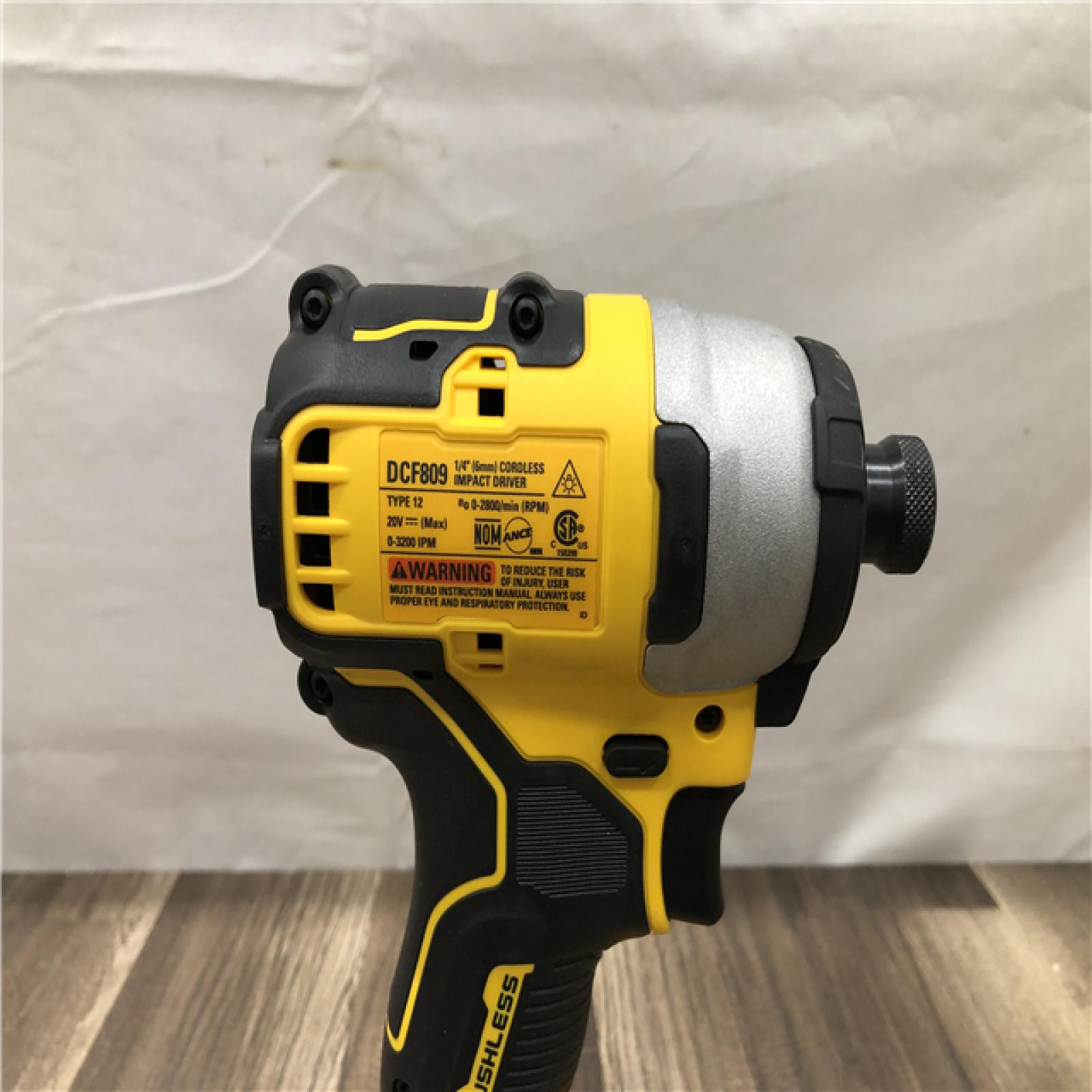 AS-IS DEWALT ATOMIC 20-Volt MAX Lithium-Ion Cordless Combo Kit