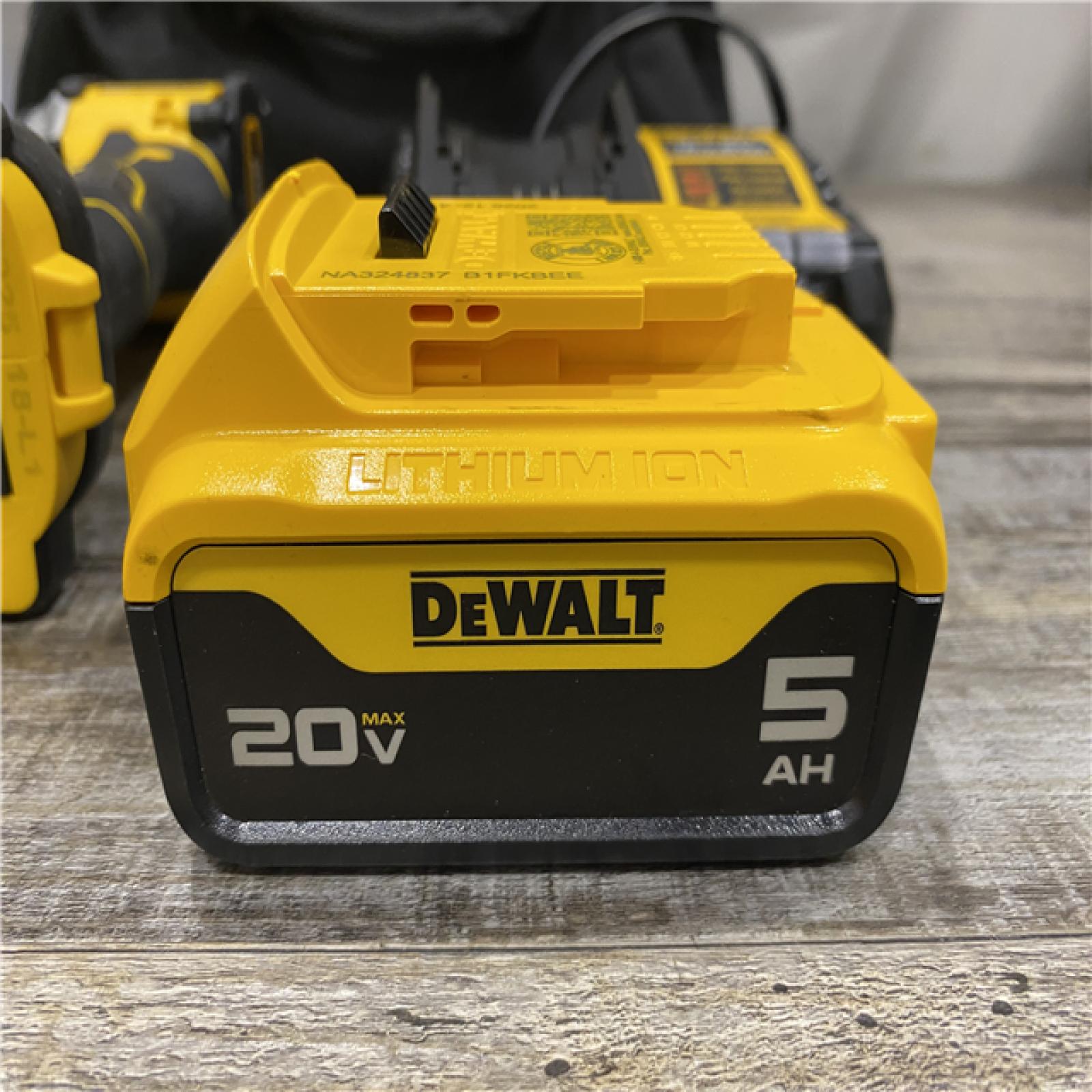 AS-IS DEWALT ATOMIC 20V MAX Lithium-Ion Cordless 1/4 in. Brushless Impact Driver Kit